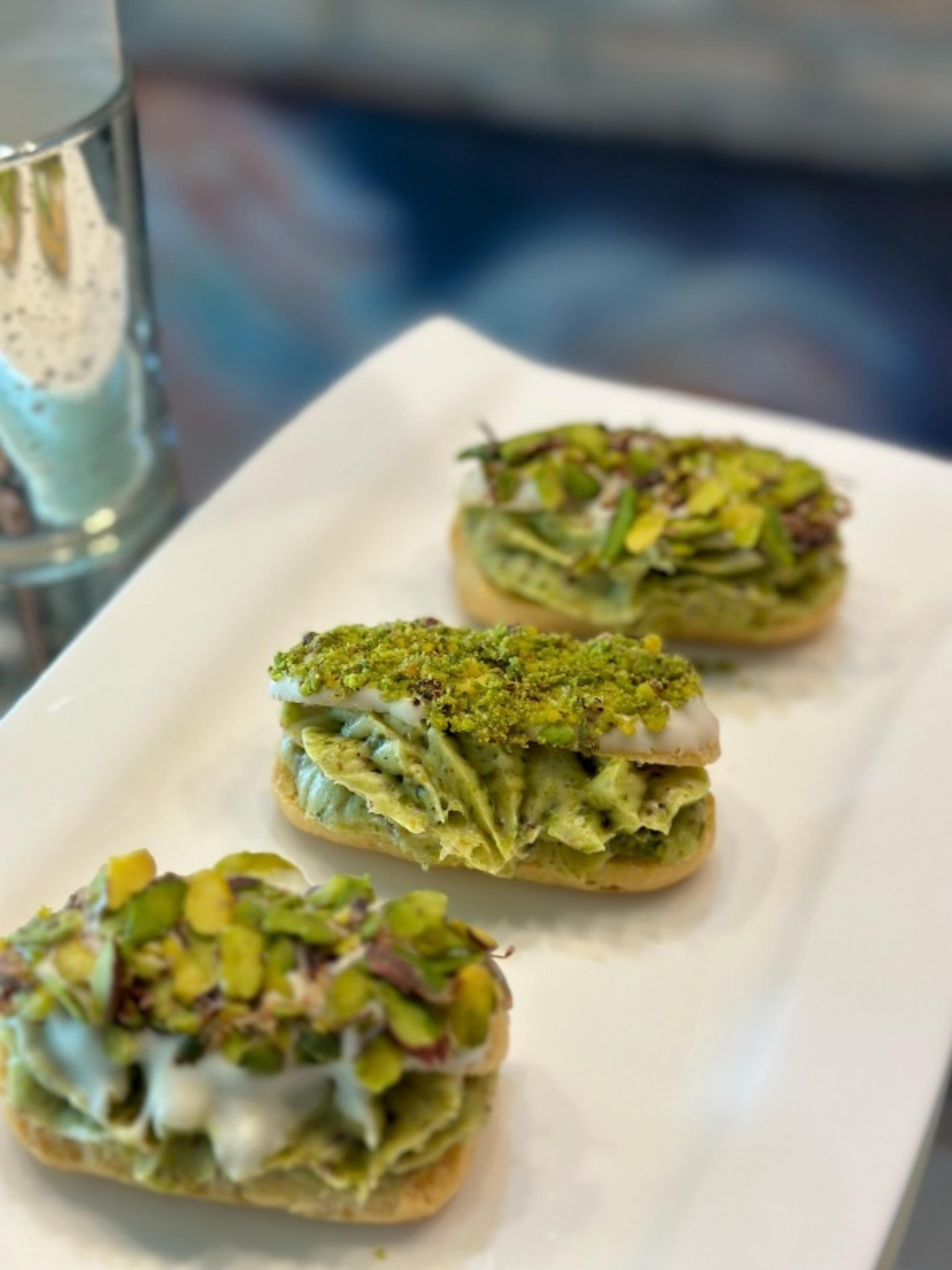 Antep Fıstıklı Mini Ekler Kutusu (16 ‘lı)