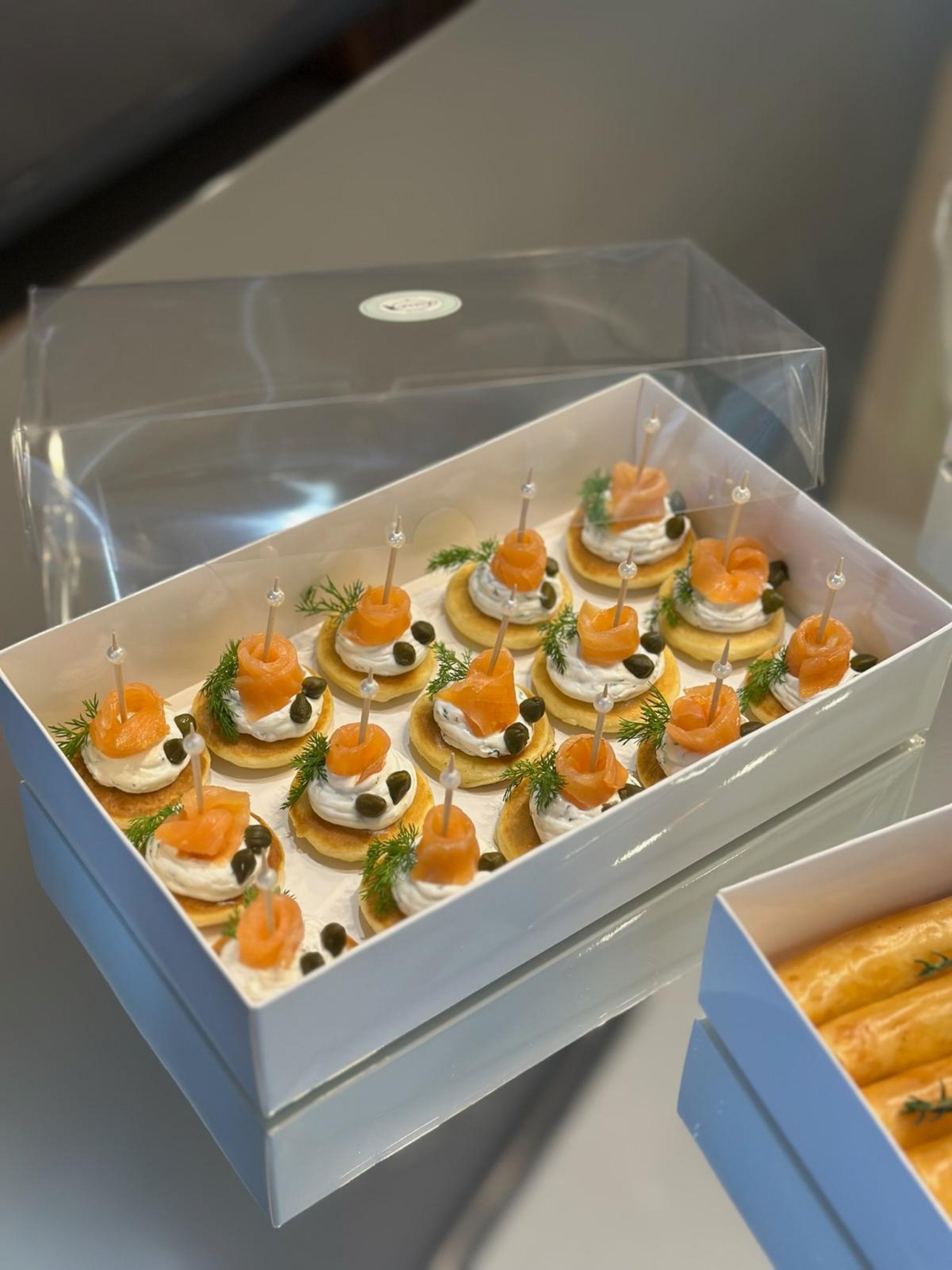 Blini Üzeri Somon Füme Kanepe