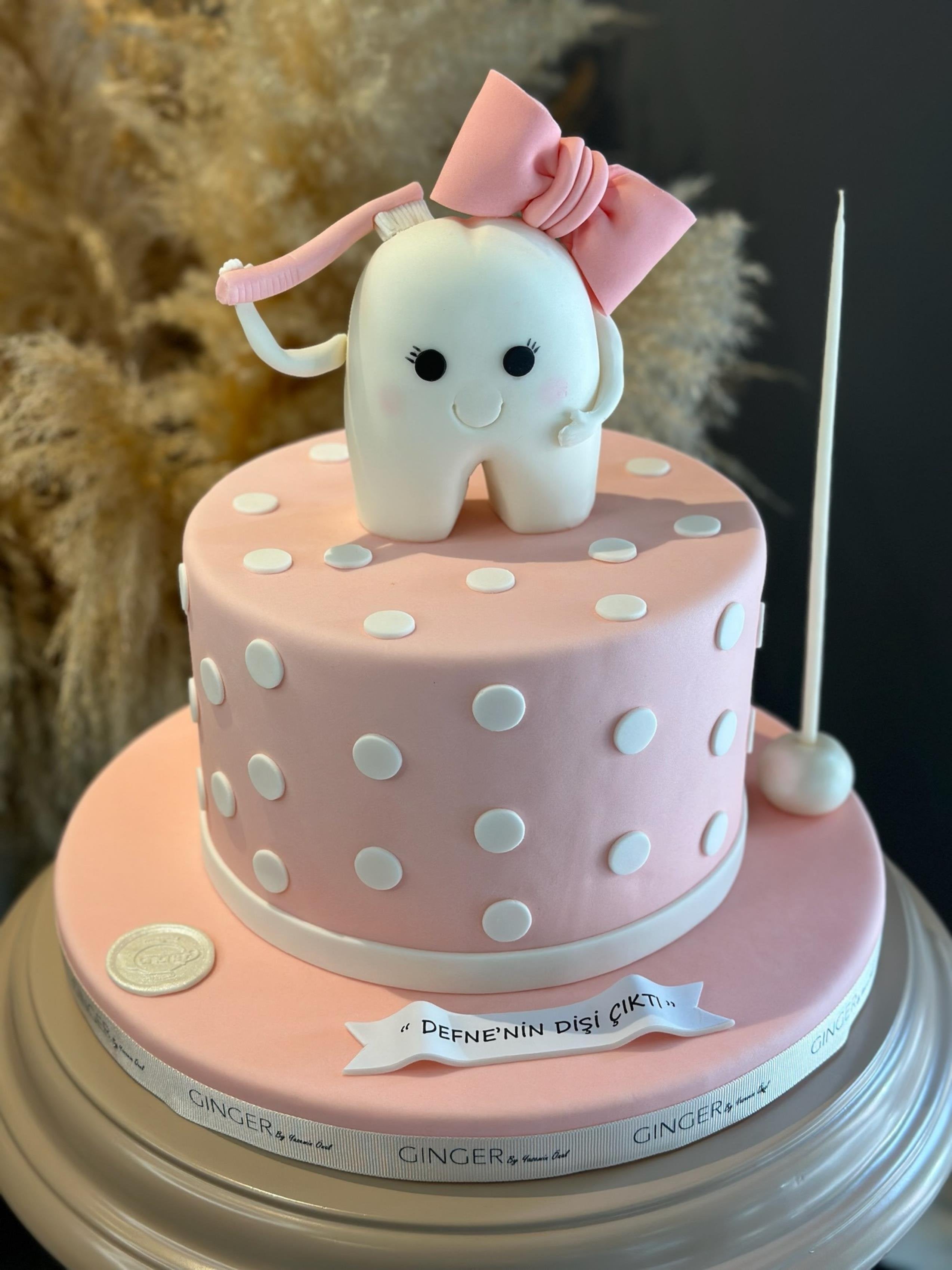 Diş Buğdayı Temalı Kız Bebek Show Cake & Seçilen İçerikte Pasta