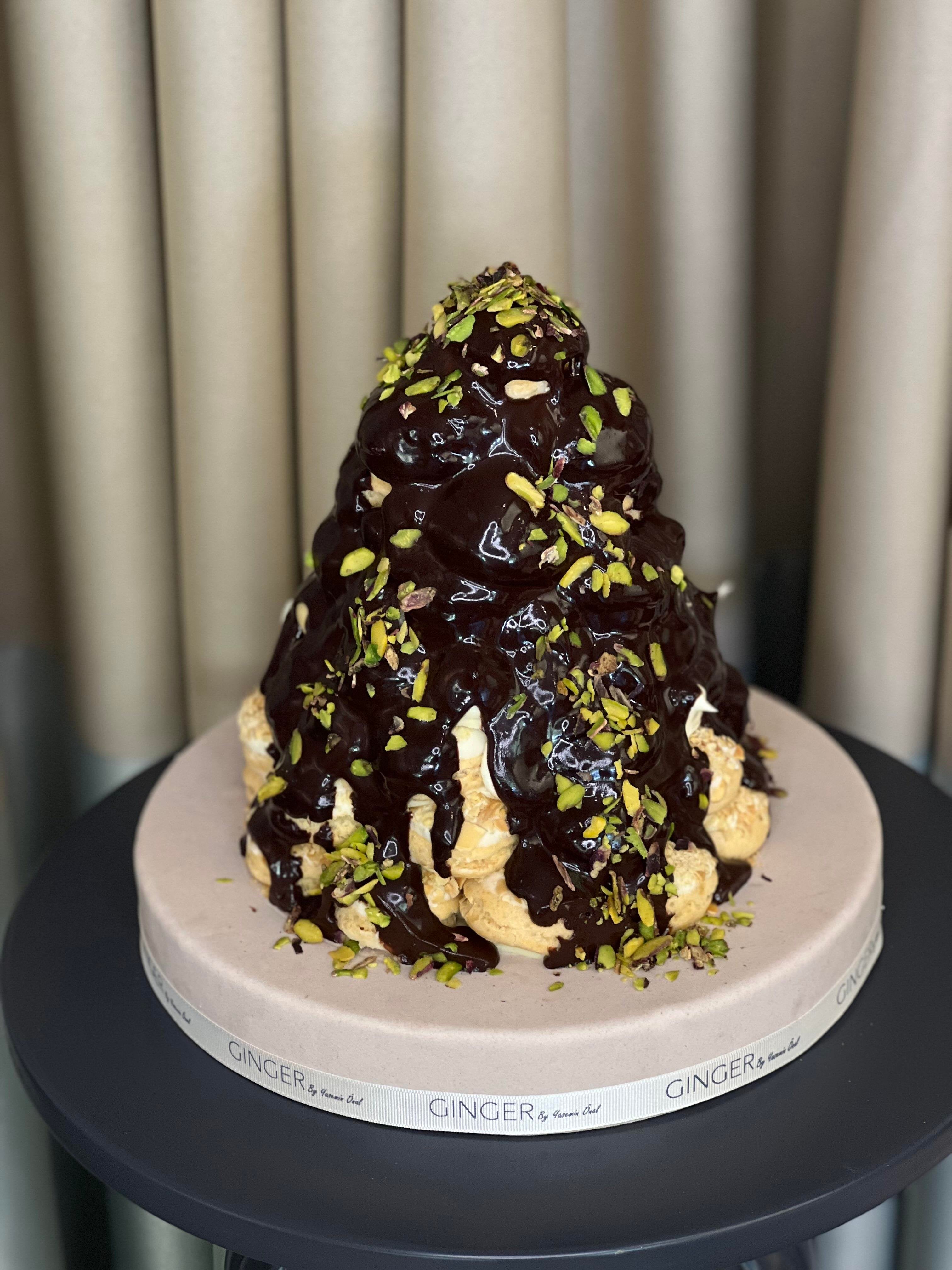 Fıstıklı ve Çikolatalı Profiterol