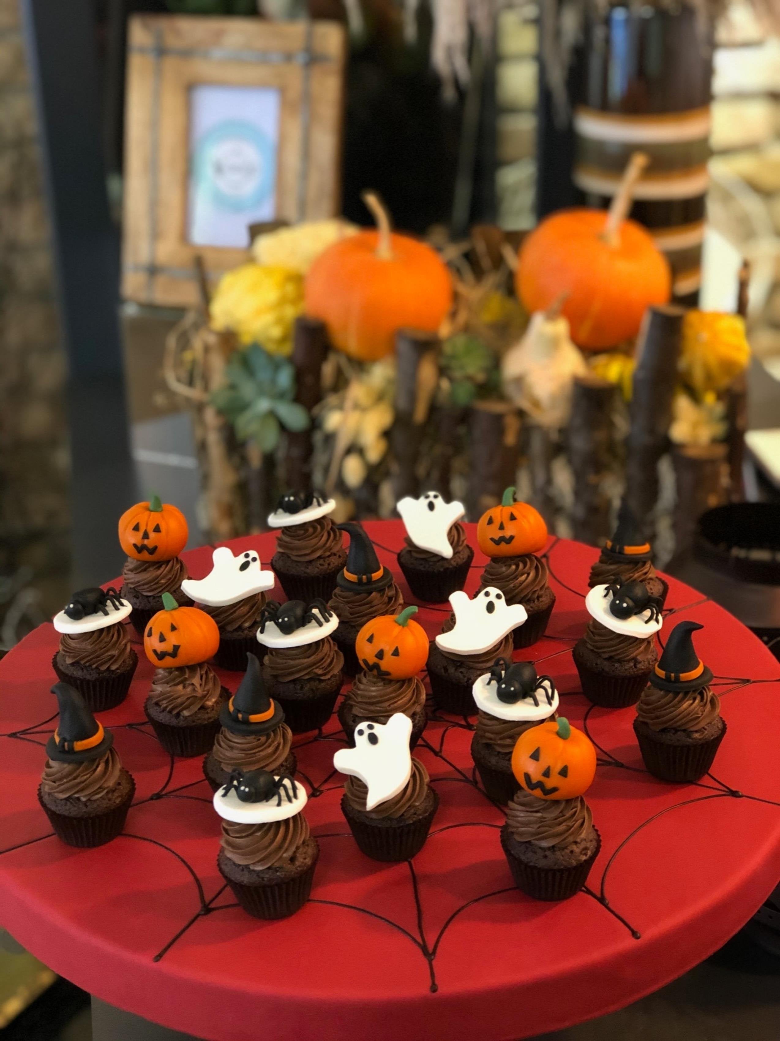 Halloween Temalı Mini Cupcake Aranjmanı