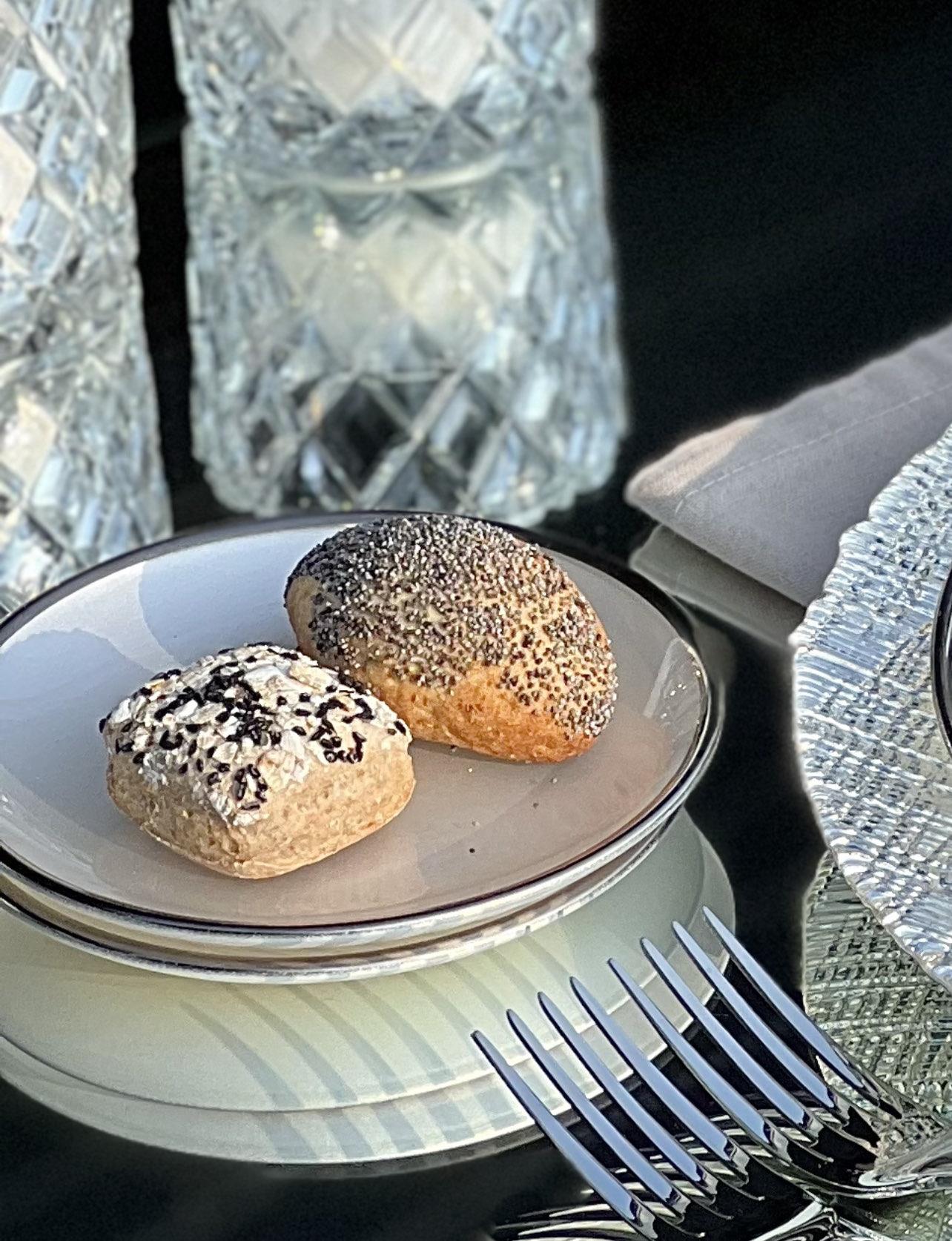 Karışık Mini Ekmekler (Ginger's Mini Bread Assortment) 15'li Kutu