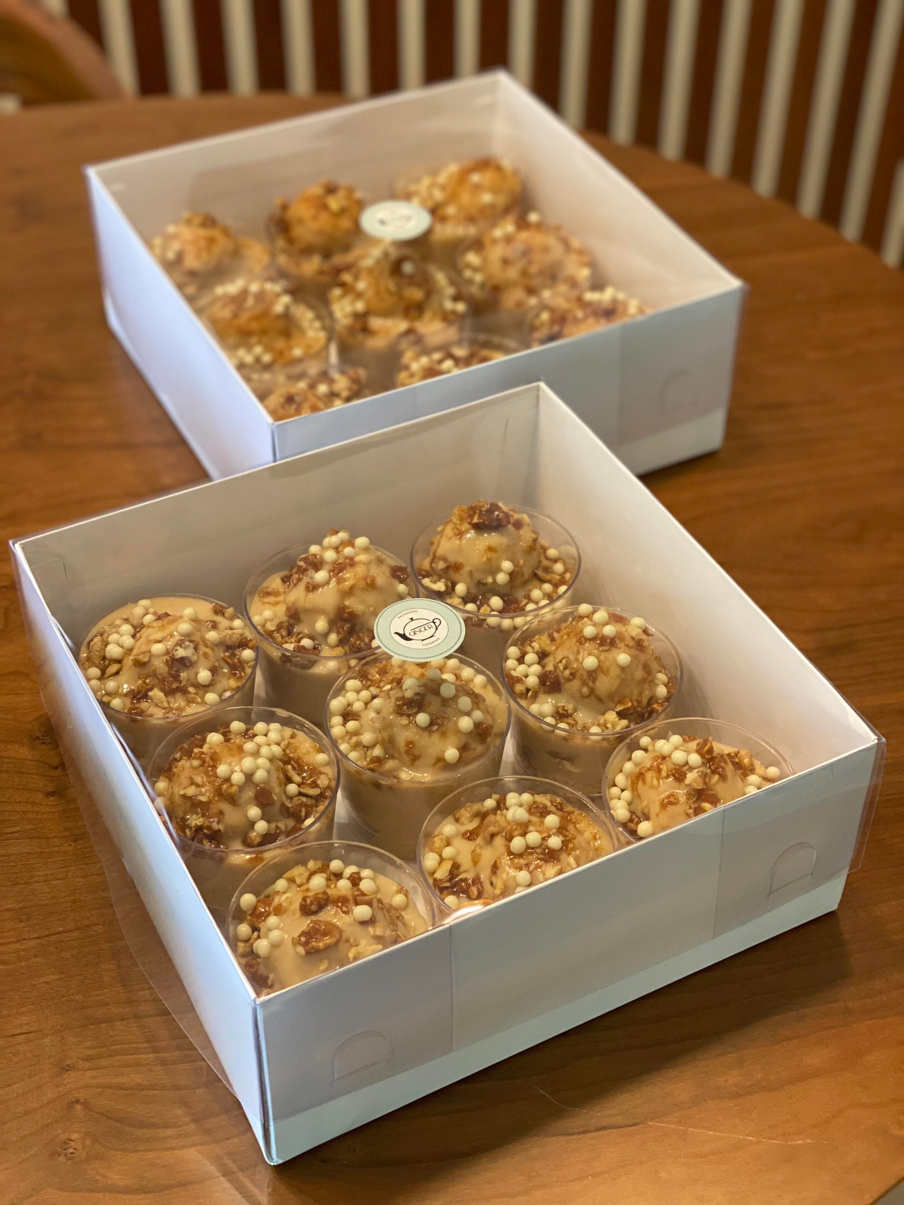 Kupta Tuzlu Karamelli ve Krokanlı Profiterol (9'lu Kutu)