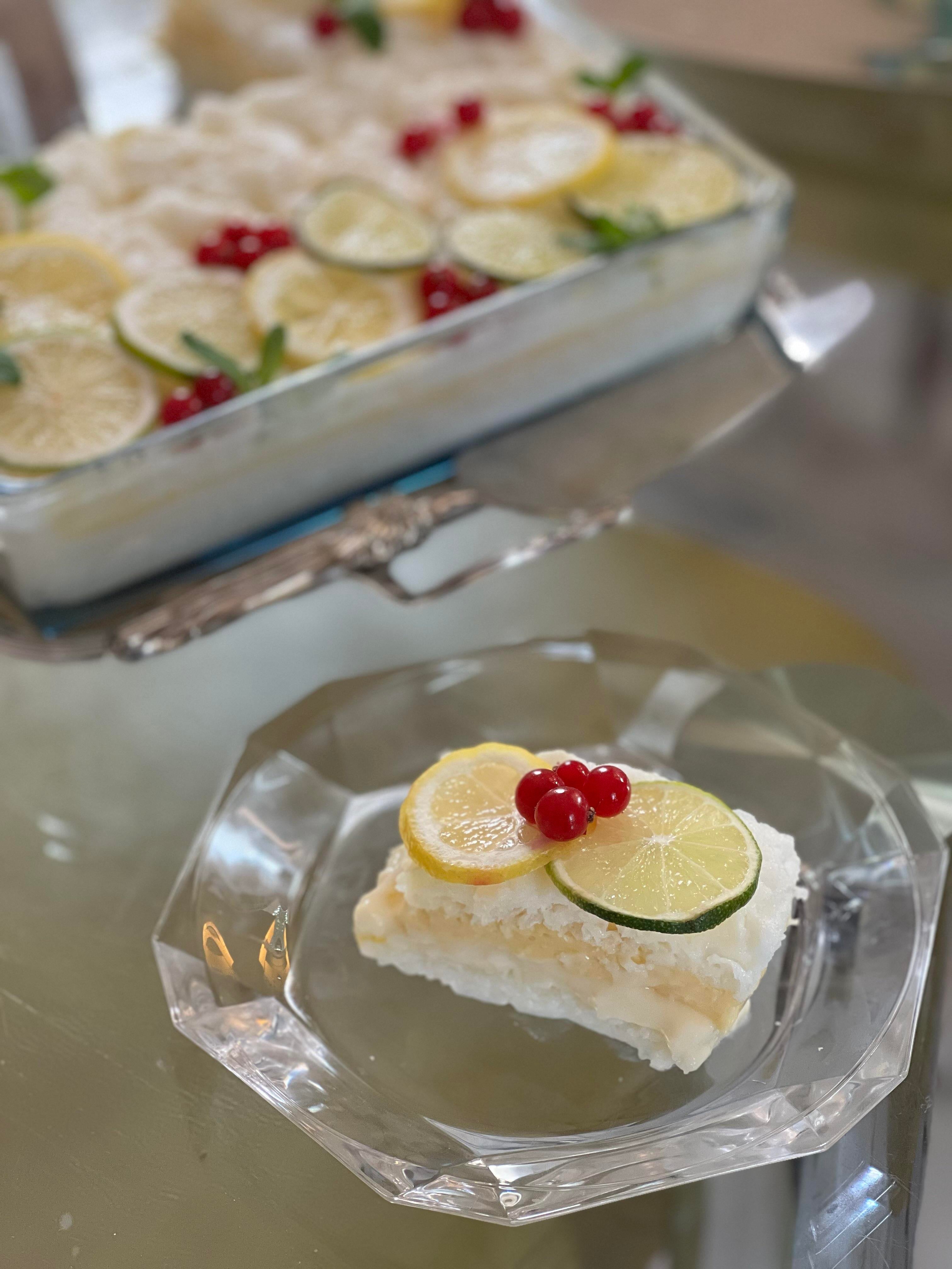 Limonlu ve Hindistan Cevizli Muhallebili Güllaç