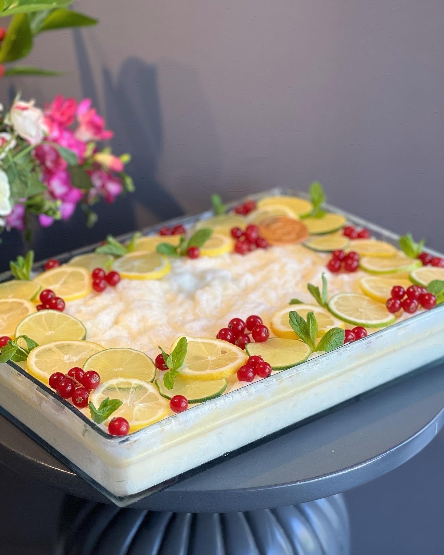 Limonlu ve Hindistan Cevizli Muhallebili Güllaç
