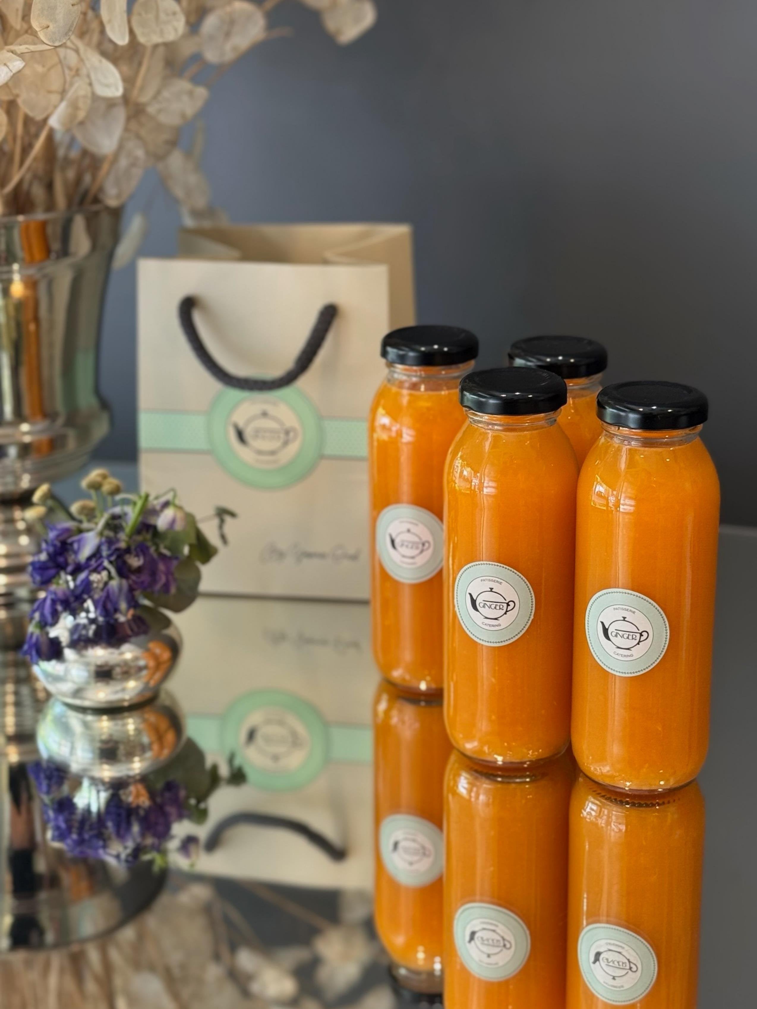 Porsiyonluk Şişelerde Kişiye Özel Taze Sıkım Meyve Suyu (250 ml x15 Adet)