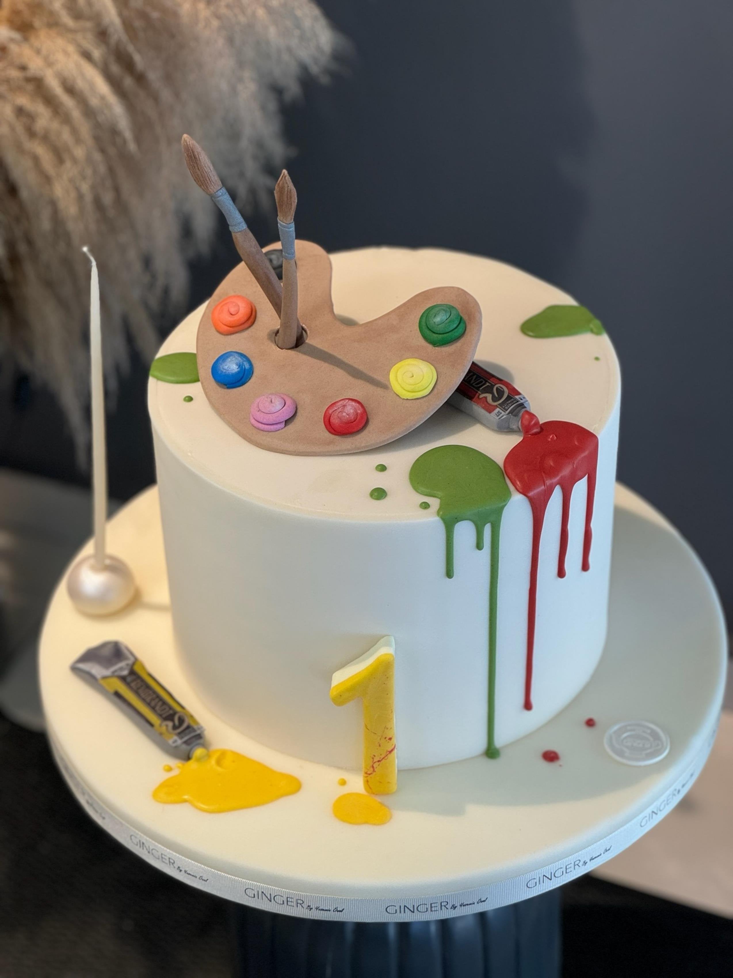 Ressam Temalı Maket & Seçilen İçerikte Pasta