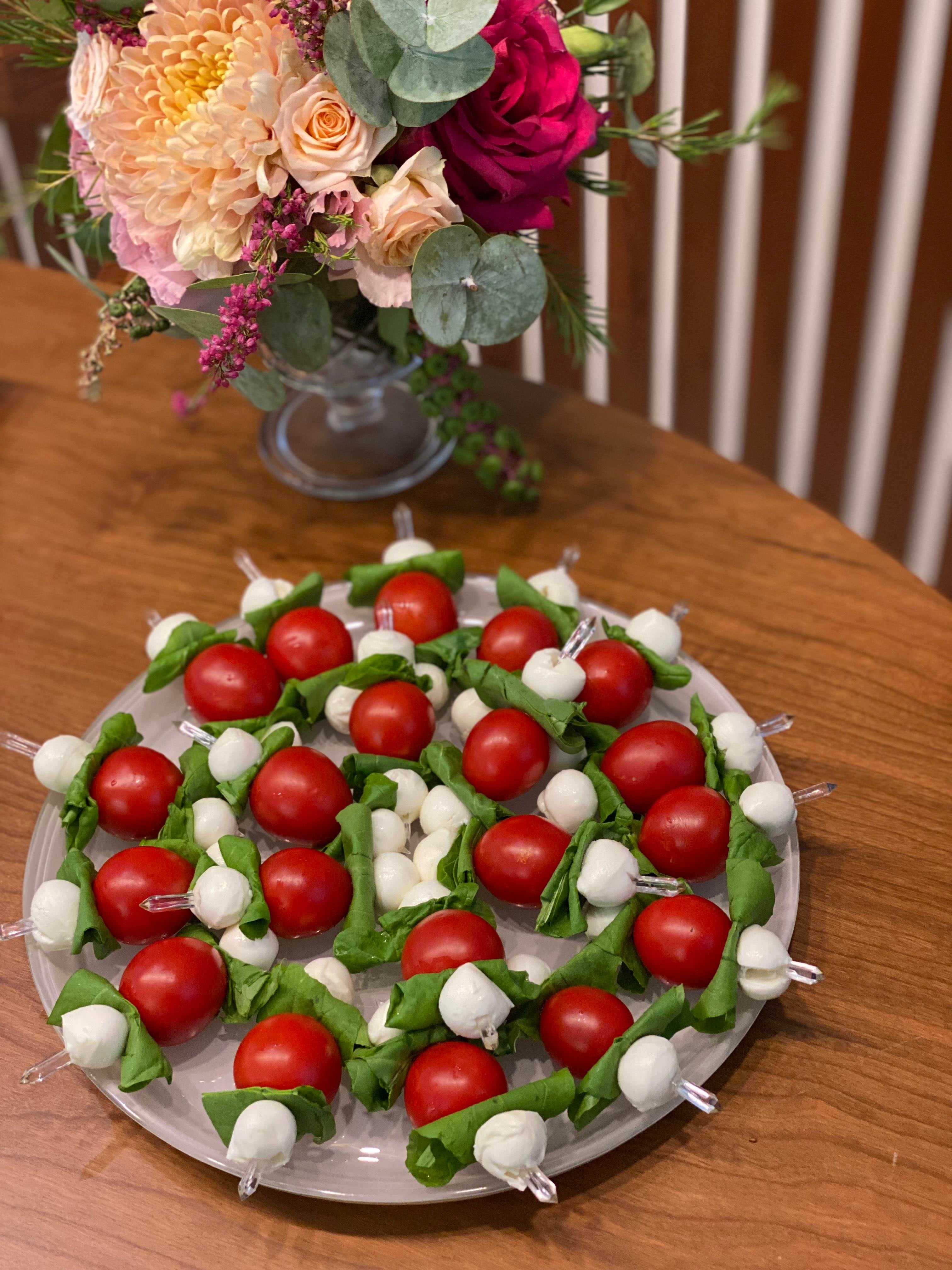 Şişte Fesleğen, Mozarella ve Cherry Domates (12 adet)