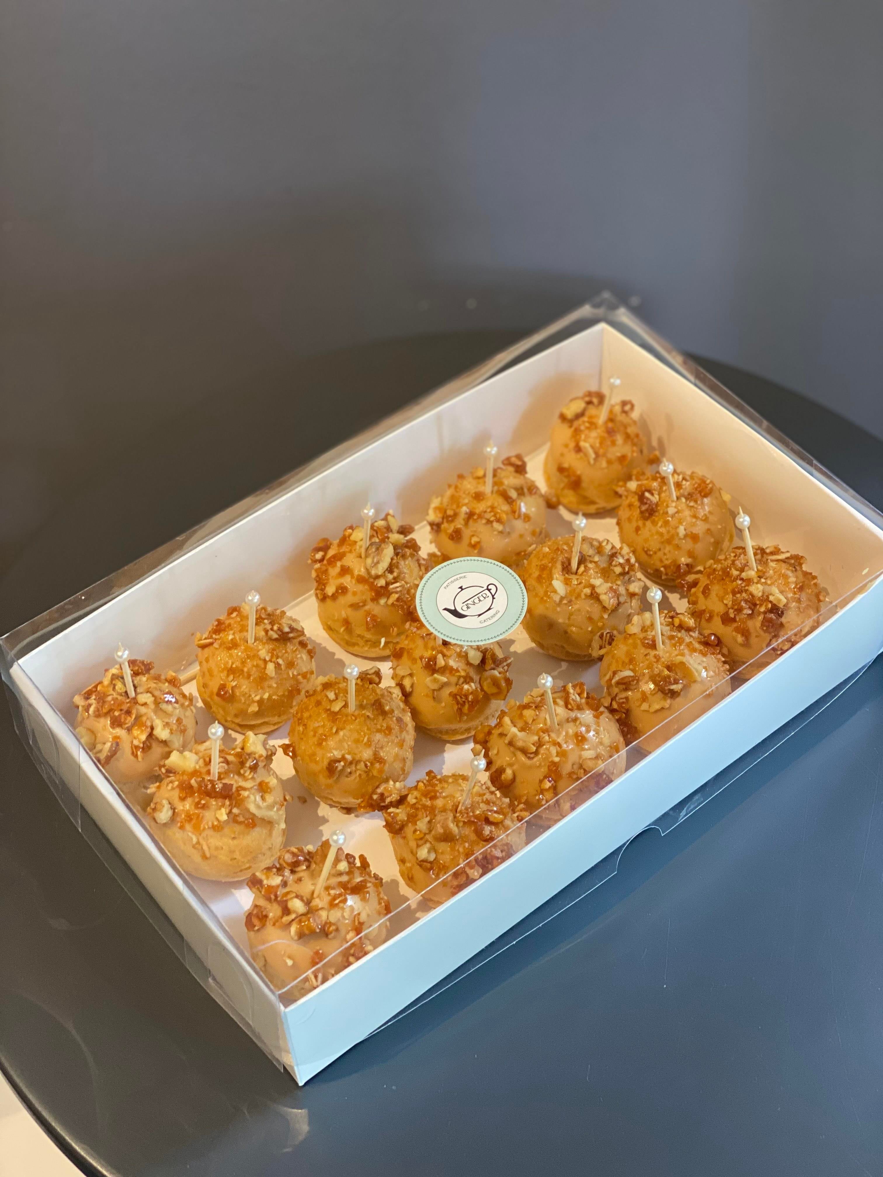 Tuzlu Karamelli ve Krokanlı Profiterol (Choux) Topları (15'li Kutu)