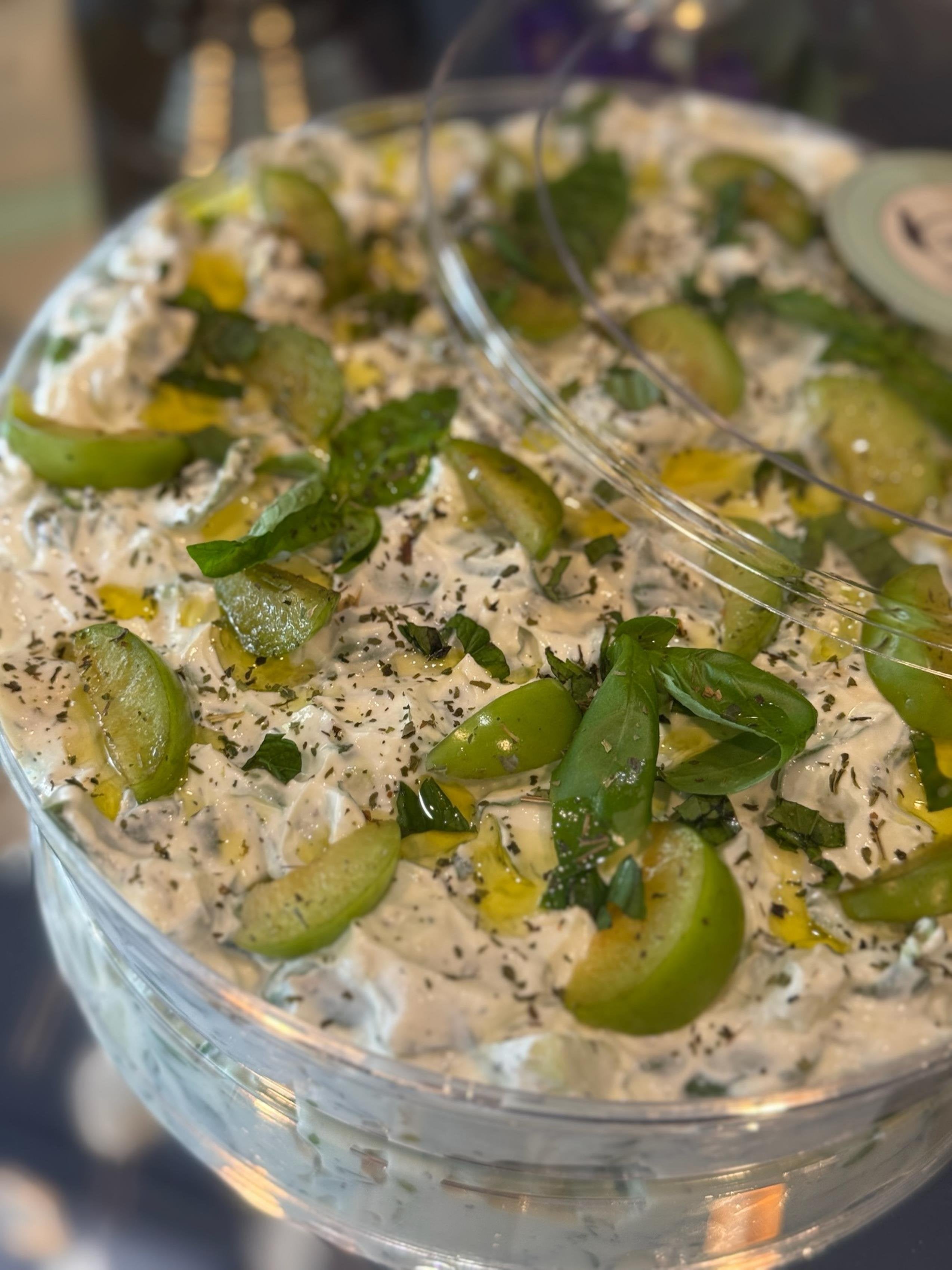 Yeşil Erikli, Semizotlu, Yeşil Elmalı, Yoğurtlu & Reyhanlı Salata