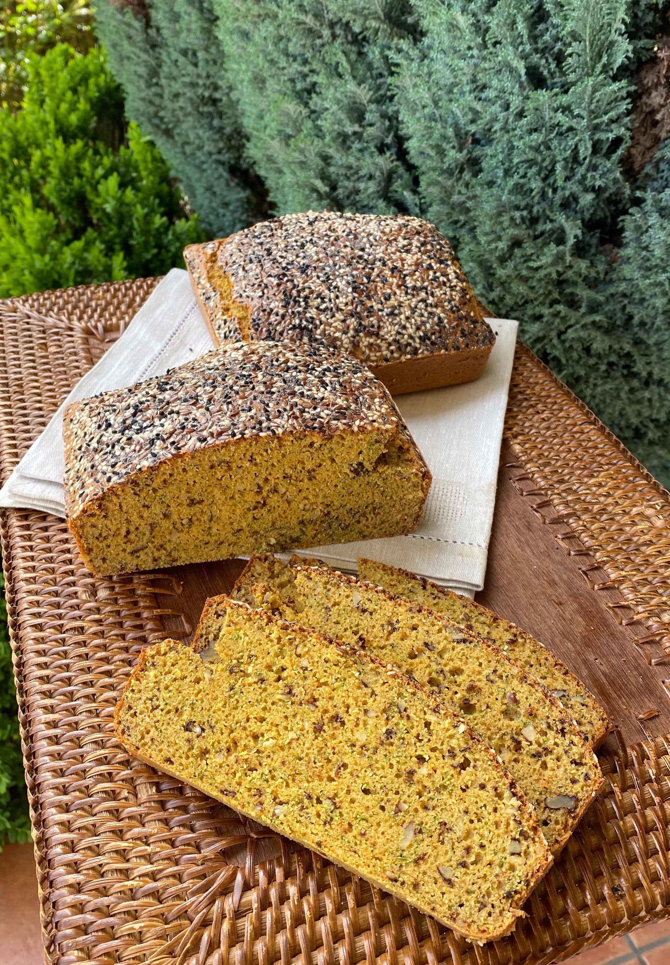 Zerdeçallı, Dereotlu   Cevizli Glutensiz Mayasız Ekmek